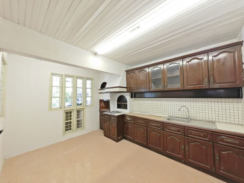 Rumah Teres 2 Tingkat untuk Dijual di Taman Mayang (Petaling Jaya) - Wan CH - Kitchen - PropertyGuru.com.my