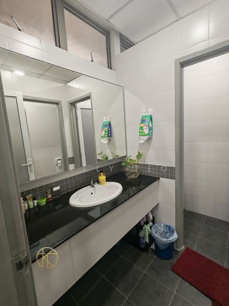 Pejabat untuk Dijual di Bandar Bukit Tinggi (Klang) - Kelly Teo - Bathroom - PropertyGuru.com.my