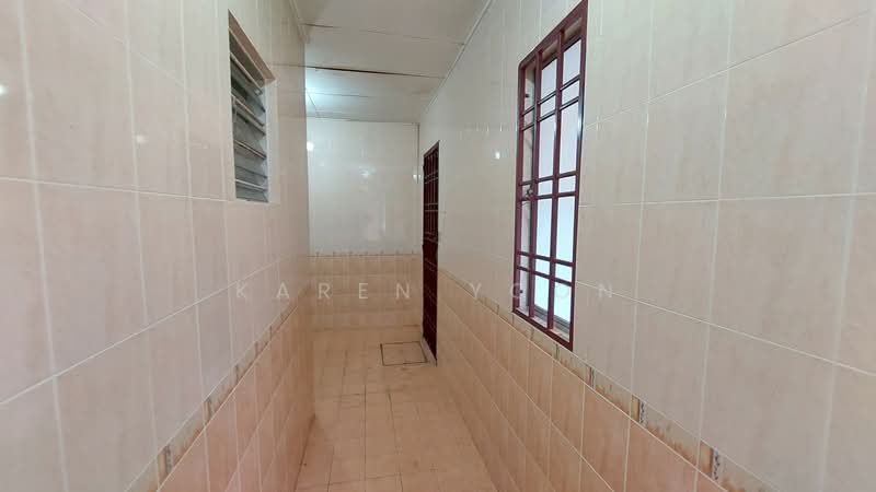 Rumah Teres 2 Tingkat untuk Dijual di Kota Kemuning (Shah Alam) - Karen Yoon - Corridor - PropertyGuru.com.my