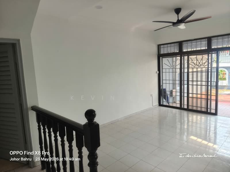 Rumah Teres 2 Tingkat untuk Dijual di Taman Johor Jaya (Johor Bahru) - Kevin Lee - Living Room - PropertyGuru.com.my