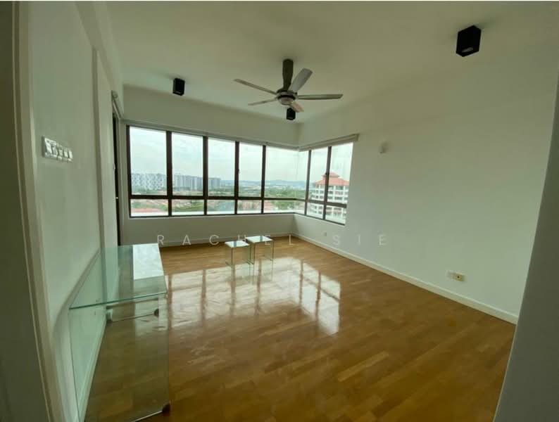 Kondominium untuk Dijual di Ara Hill Condominium - Rachel Sie - Living Room - PropertyGuru.com.my