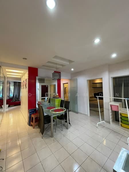 Townhouse for Sale in Batu 9 (Cheras) - Firdaus Hamidun - Living Room - PropertyGuru.com.my