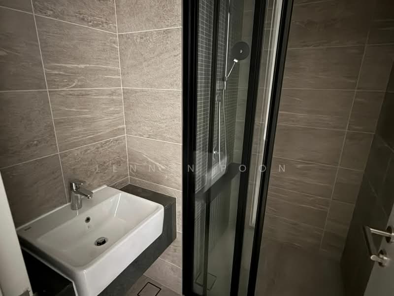 Servis Apartment untuk Disewa di Edelweiss @ Tropicana Gardens - Lennon Poon - Bathroom - PropertyGuru.com.my