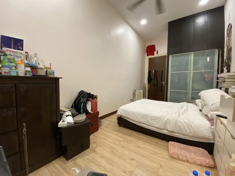 Semi-Detached House for Sale in Taman Bukit Serdang (Seri Kembangan) - Max Lee - Bedroom - PropertyGuru.com.my