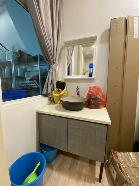 Semi-Detached House for Sale in Taman Bukit Serdang (Seri Kembangan) - Max Lee - Bathroom - PropertyGuru.com.my