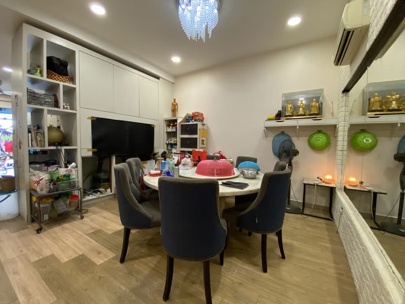 Semi-Detached House for Sale in Taman Bukit Serdang (Seri Kembangan) - Max Lee - Dining Room - PropertyGuru.com.my