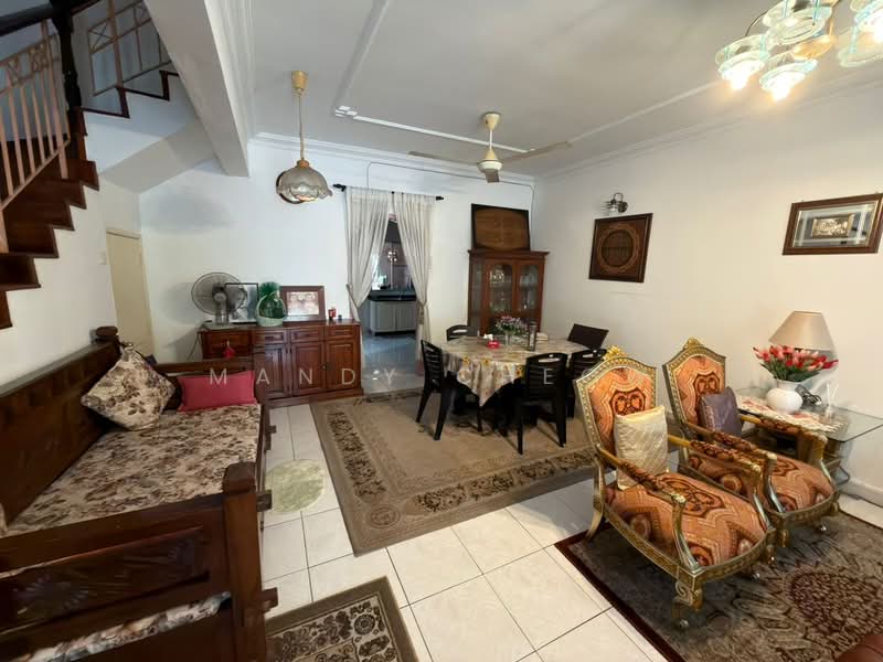 Rumah Teres untuk Dijual di Bukit Rahman Putra (Sungai Buloh) - Mandy Cheow - Living Room - PropertyGuru.com.my