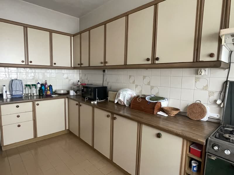 2-storey Terraced House for Sale in Taman Tun Dr Ismail (Kuala Lumpur) - Pat Ng - Kitchen - PropertyGuru.com.my