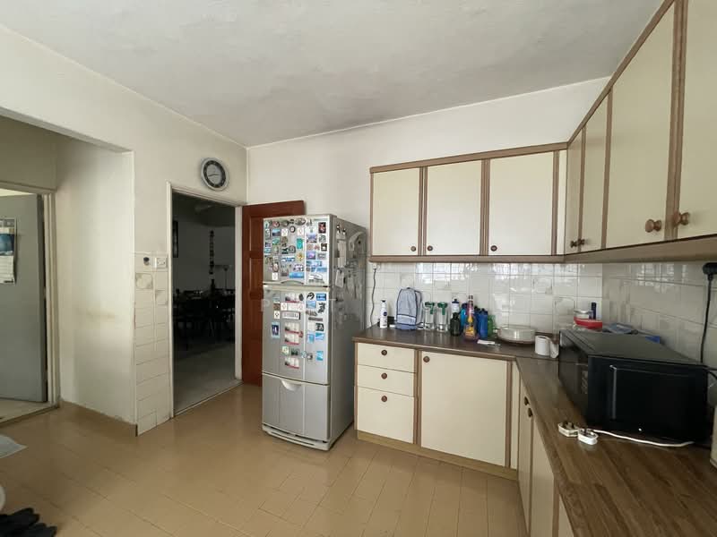 2-storey Terraced House for Sale in Taman Tun Dr Ismail (Kuala Lumpur) - Pat Ng - Kitchen - PropertyGuru.com.my