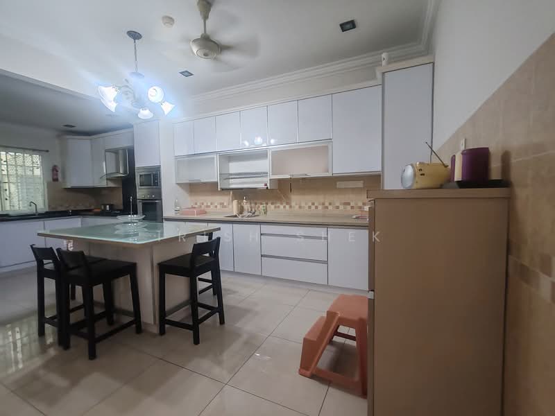 Terraced House for Sale in Kota Kemuning (Shah Alam) - Irish Shek - Kitchen - PropertyGuru.com.my