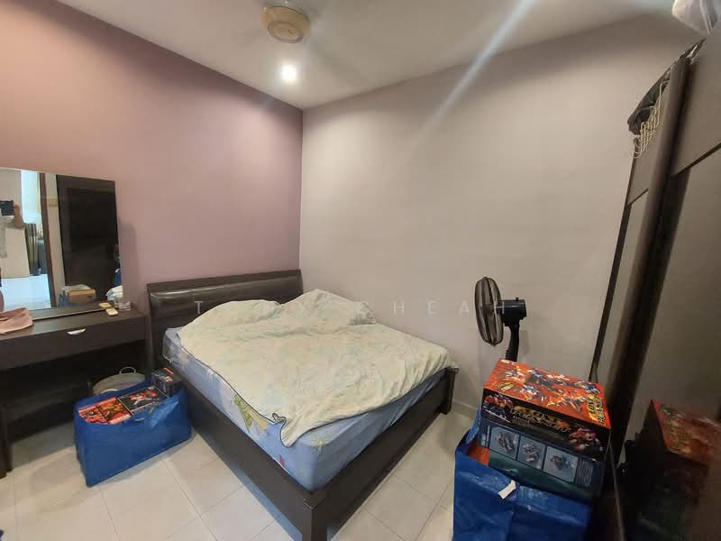 Pangsapuri untuk Dijual di Asia Heights - Tony Cheah - Bedroom - PropertyGuru.com.my