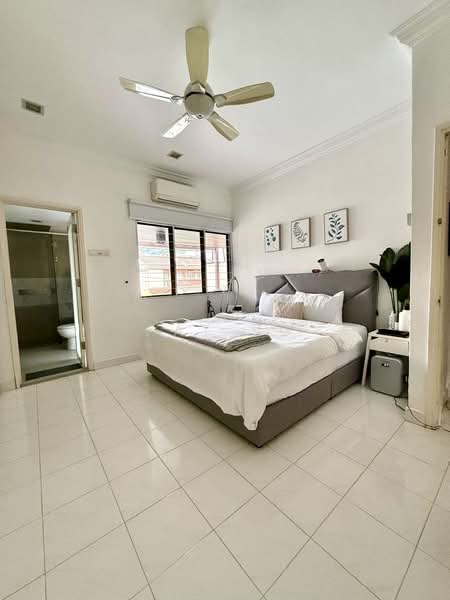 2-storey Terraced House for Sale in Taman Tun Dr Ismail (Kuala Lumpur) - Pat Ng - Bedroom - PropertyGuru.com.my