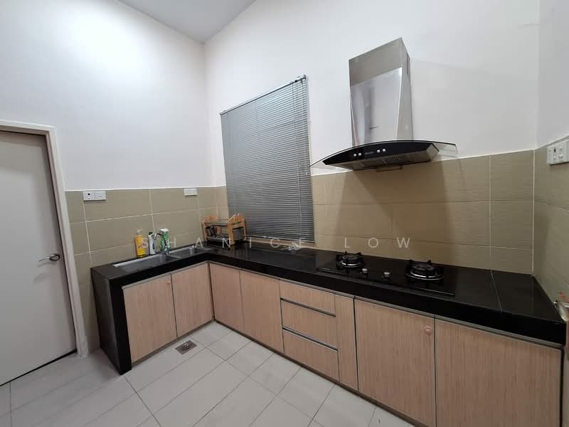 Rumah Teres 2 Tingkat untuk Disewa di Bandar Puteri Puchong (Puchong) - Shanice Low - Kitchen - PropertyGuru.com.my