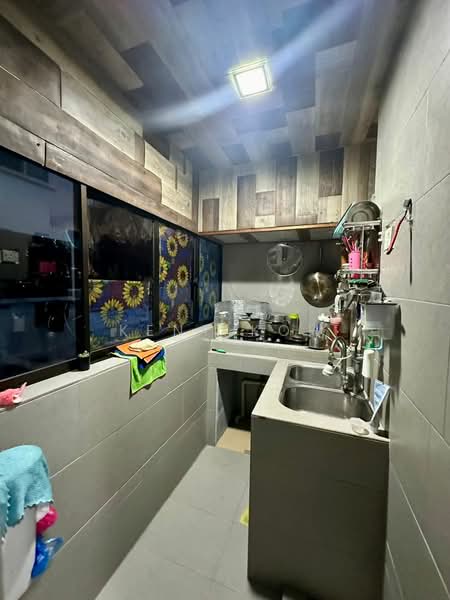 Apartment for Sale at Sri Awana Townhouse - Kent Koh - Kitchen - PropertyGuru.com.my