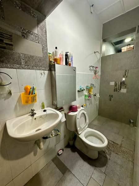 Apartment for Sale at Sri Awana Townhouse - Kent Koh - Bathroom - PropertyGuru.com.my