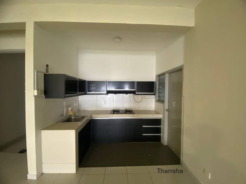 Kondominium untuk Disewa di Ivory Residence - Tharrsha. T - Kitchen - PropertyGuru.com.my