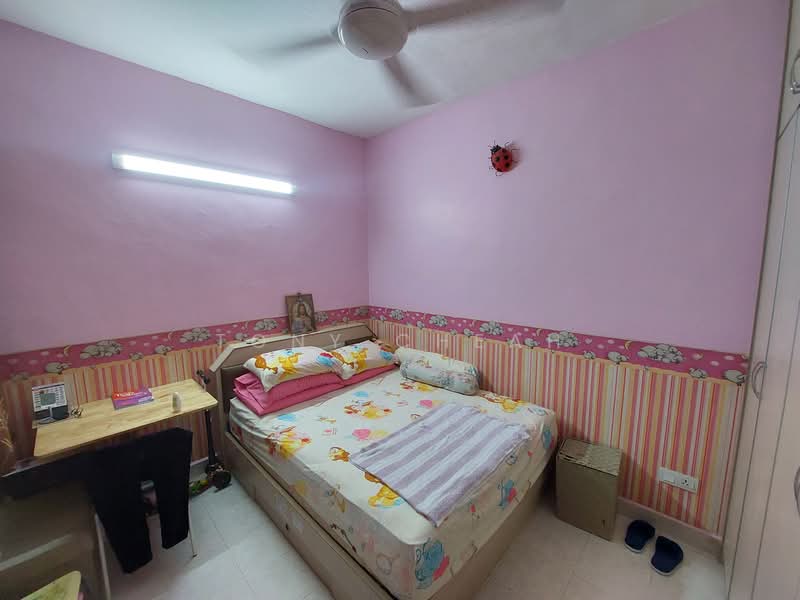 Pangsapuri untuk Dijual di Asia Heights - Tony Cheah - Bedroom - PropertyGuru.com.my