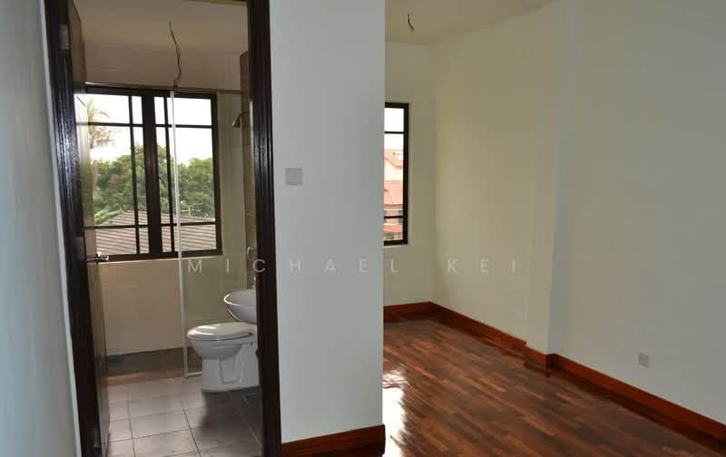 Rumah Berkembar untuk Dijual di Taman Yarl (Jalan Klang Lama (Old Klang Road)) - Michael Kei - Bathroom - PropertyGuru.com.my