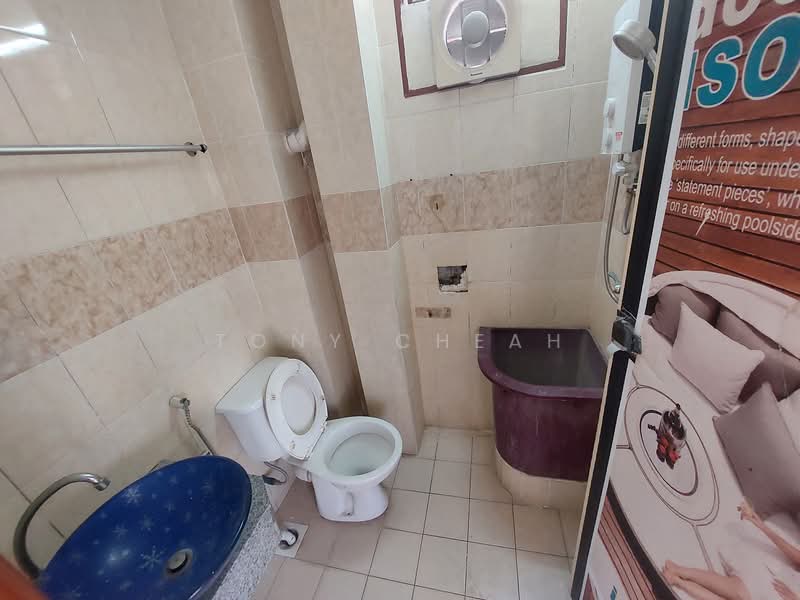 Condominium for Sale at Serina Bay - Tony Cheah - Bathroom - PropertyGuru.com.my