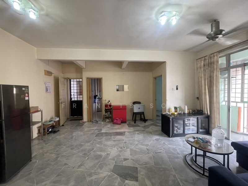 Pangsapuri untuk Dijual di Kenanga Apartment - Francis Soh - Living Room - PropertyGuru.com.my