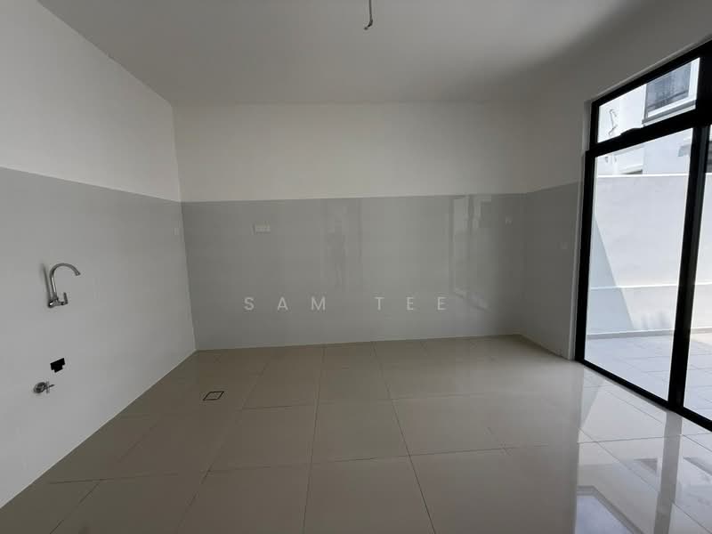 Cluster House for Sale in Eco Botanic (Iskandar Puteri (Nusajaya)) - Sam Tee - Kitchen - PropertyGuru.com.my