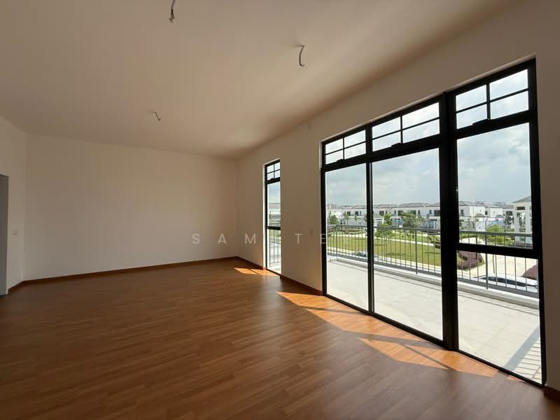 Cluster House for Sale in Eco Botanic (Iskandar Puteri (Nusajaya)) - Sam Tee - Balcony - PropertyGuru.com.my