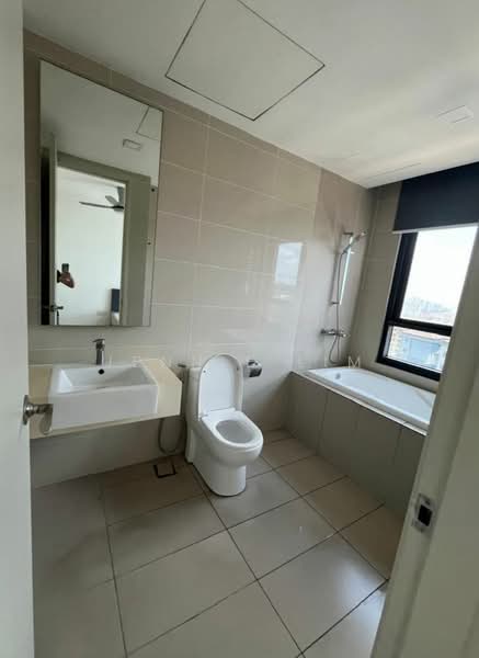 Servis Apartment untuk Dijual di KL Gateway Residences - Jennie Lim - Bathroom - PropertyGuru.com.my