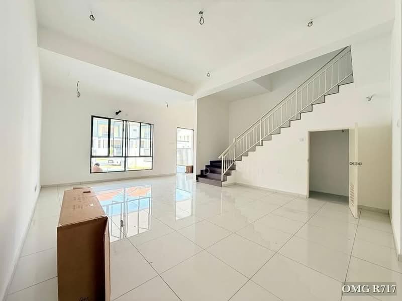 2-storey Terraced House for Sale in Shah Alam (Selangor) - Desmond Chan - Living Room - PropertyGuru.com.my