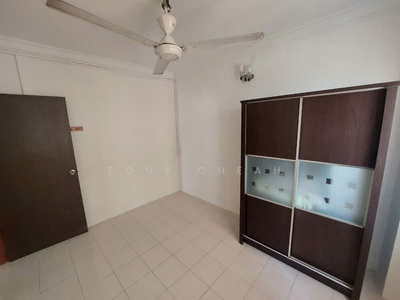 Condominium for Sale at Serina Bay - Tony Cheah - Bedroom - PropertyGuru.com.my