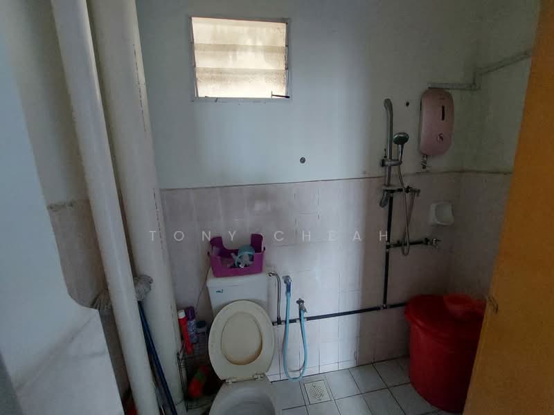 Pangsapuri untuk Dijual di Mutiara Heights - Tony Cheah - Bathroom - PropertyGuru.com.my