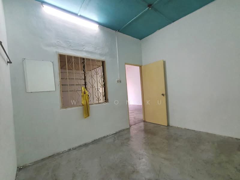 Rumah Teres 1 Tingkat untuk Disewa di Taman Mutiara (Ulu Tiram) - Wilson Ku - PropertyGuru.com.my