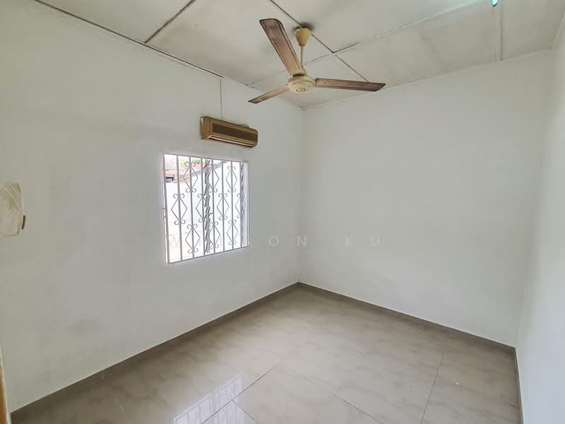Rumah Teres 1 Tingkat untuk Disewa di Taman Mutiara (Ulu Tiram) - Wilson Ku - PropertyGuru.com.my
