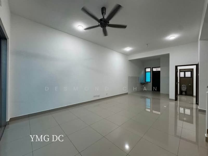 2-storey Terraced House for Sale in Klang (Selangor) - Desmond Chan - Living Room - PropertyGuru.com.my