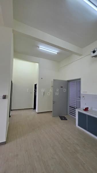 Servis Apartment untuk Dijual di The Garden Residences - Edward Siow - Kitchen - PropertyGuru.com.my
