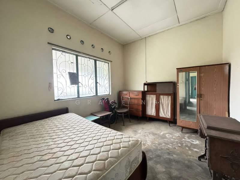 Bungalow for Sale in Taman Kolam Air (Johor Bahru) - Grace Ng - Bedroom - PropertyGuru.com.my