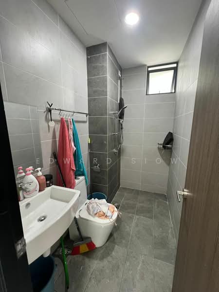 Service Residence for Sale at Twin Tower Residence - Edward Siow - Bathroom - PropertyGuru.com.my