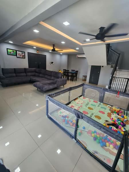 Rumah Teres 2 Tingkat untuk Dijual di Bandar Tiram (Ulu Tiram) - Ee Fong Toh - Living Room - PropertyGuru.com.my