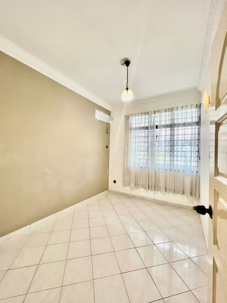 Rumah Berkembar untuk Dijual di Taman Molek (Johor Bahru) - Guang Jun Loh - PropertyGuru.com.my