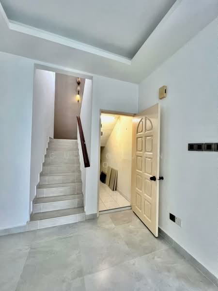 Rumah Berkembar untuk Dijual di Taman Molek (Johor Bahru) - Guang Jun Loh - PropertyGuru.com.my