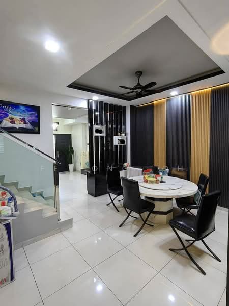 Rumah Teres 2 Tingkat untuk Dijual di Taman Dato' Chellam (Ulu Tiram) - Ee Fong Toh - Dining Room - PropertyGuru.com.my