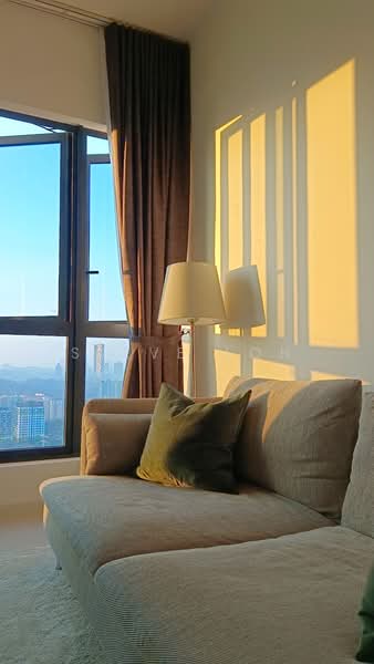 Servis Apartment untuk Disewa di Sunway Velocity TWO - Steve Loh - Living Room - PropertyGuru.com.my