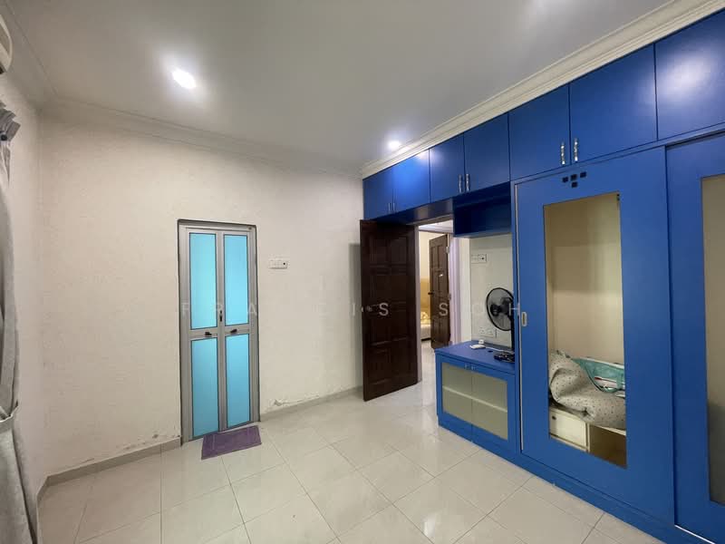 2-storey Terraced House for Sale in Taman Ikhlas (Bandar Sungai Long) - Francis Soh - Bedroom - PropertyGuru.com.my