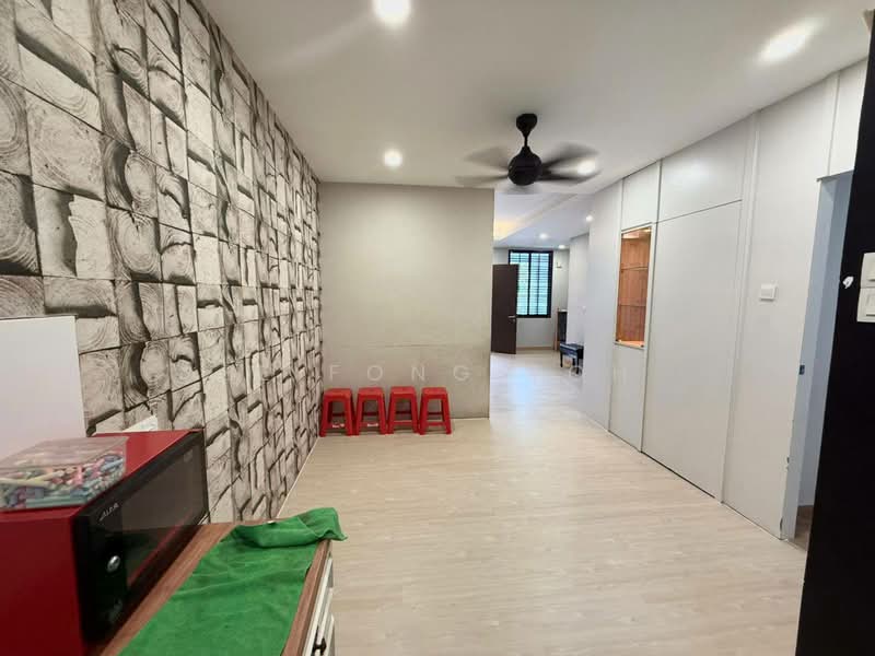 Rumah Teres 2 Tingkat untuk Dijual di Bandar Seri Alam (Masai) - Ee Fong Toh - Living Room - PropertyGuru.com.my