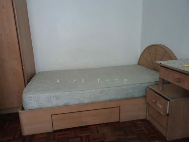 Kondominium untuk Dijual di Sri York Condominium - Alex Thor - Bedroom - PropertyGuru.com.my