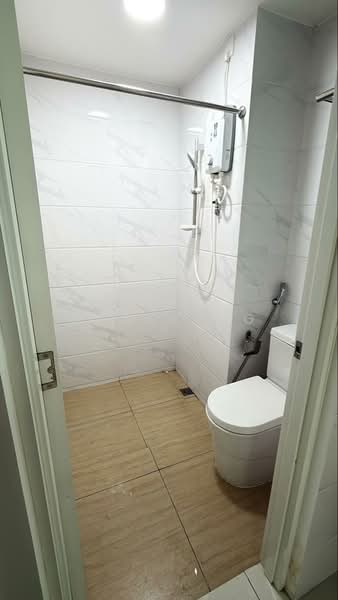 Servis Apartment untuk Dijual di Country Garden Central Park - Grace Ng - Bathroom - PropertyGuru.com.my