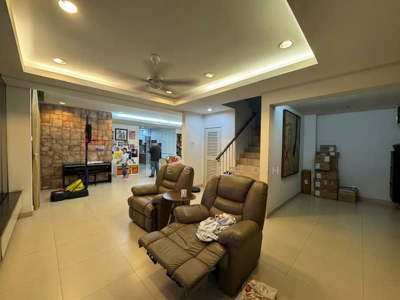 Rumah Berkembar untuk Dijual di Kota Kemuning (Shah Alam) - James Teoh - Living Room - PropertyGuru.com.my