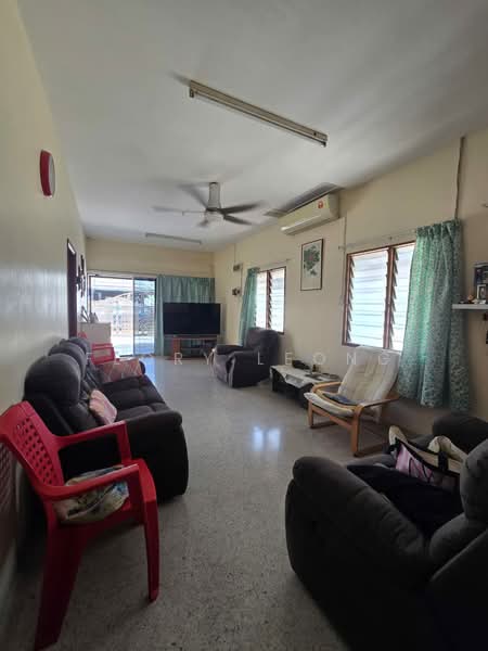 Rumah Teres 1 Tingkat untuk Dijual di Petaling Jaya (Selangor) - Flory Leong - Living Room - PropertyGuru.com.my