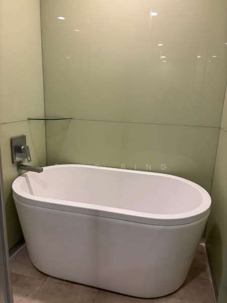 Servis Apartment untuk Disewa di Soho Suites Serviced Residence @ KLCC - Bing Bing - Bathroom - PropertyGuru.com.my