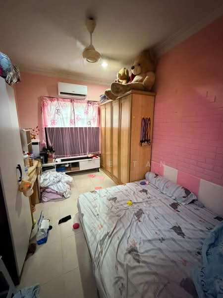 2-storey Terraced House for Sale in Taman Klang Utama (Kapar) - Chloe Tan - Bedroom - PropertyGuru.com.my