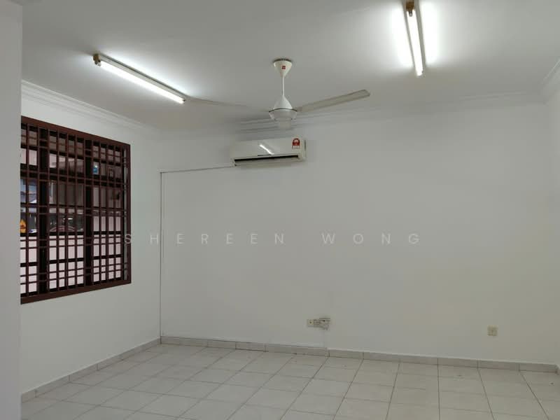 2-storey Terraced House for Sale in Taman Tampoi Indah (Tampoi) - Shereen Wong - Interior - PropertyGuru.com.my